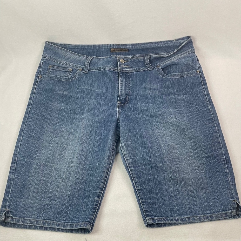 Cute 5ive Jean Shorts Denim Bermuda Shorts Womens Embellished Pockets Sz 22 FLAW